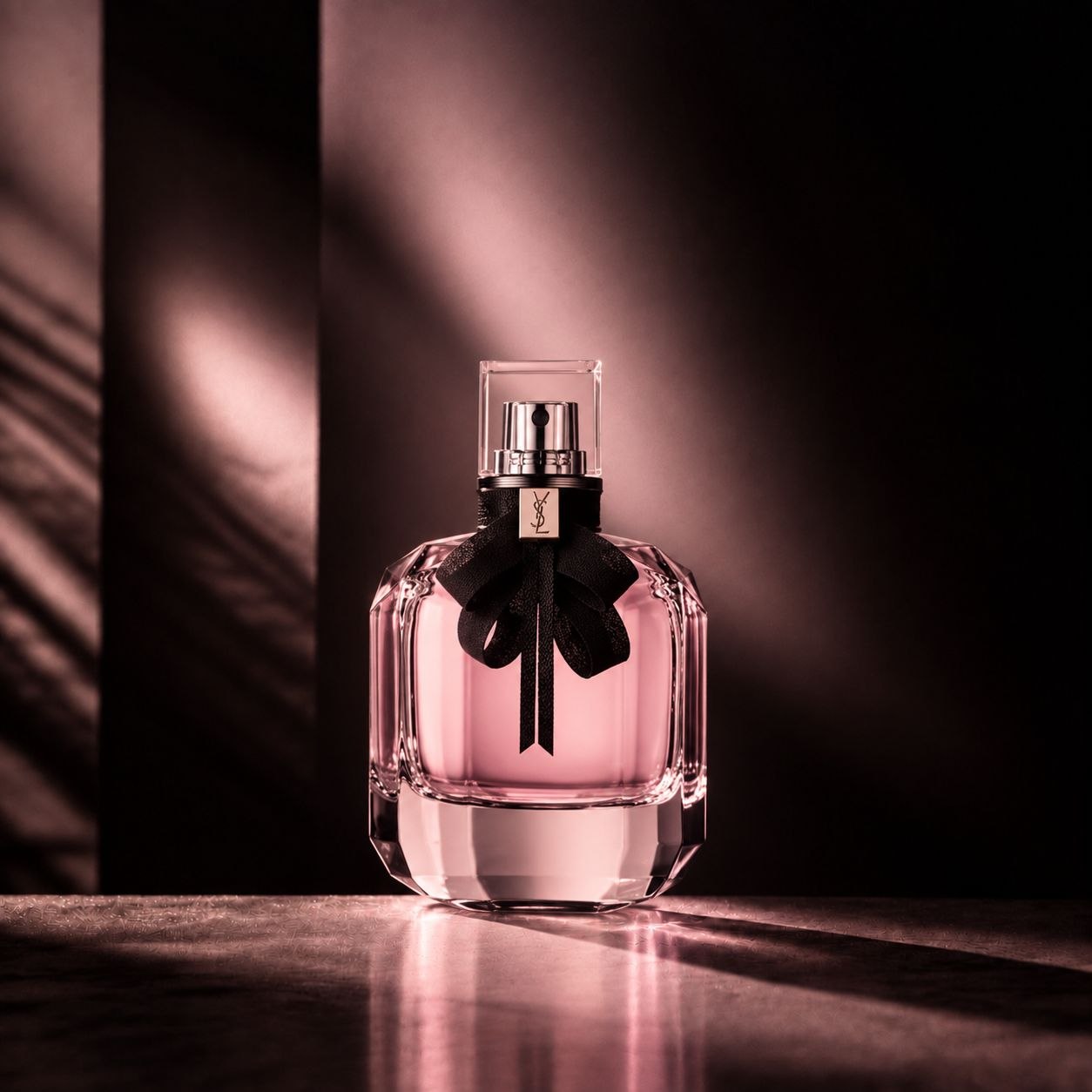 عطر مون پاریس از ایو سن لورن | YVES SAINT LAURENT - Mon Paris ؛ زنانه ؛  گلی  ؛ شیرین ؛‌ عاشقانه ؛ اغواگر